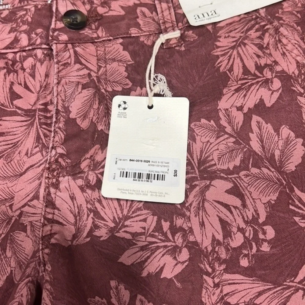 🟣NWT Mid-rise Twill Shorts a.n.a. burgundy mali tropics